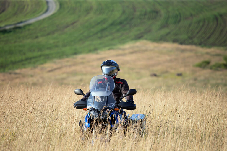 Viajar solo en moto