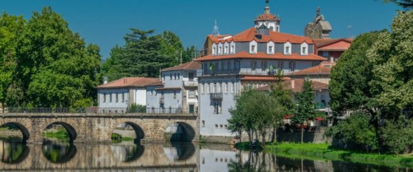 Estrada Nacional 2 en moto
