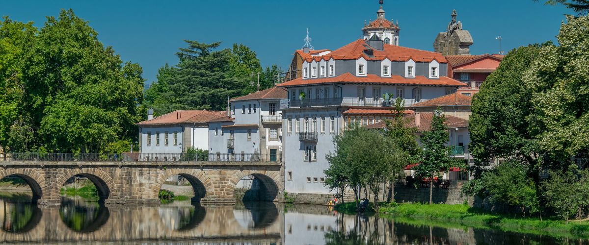 Estrada Nacional 2 en moto
