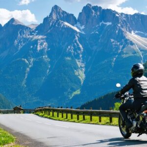 Hacer la Transpirenaica en moto solo o en grupo